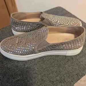 Vince Camuto Kindra Studded Platform Sneakers SZ 8.5